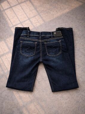 Y2K Silver Jeans Dark Wash Low Rise Capri Jeans Cropped Embroidered Pockets